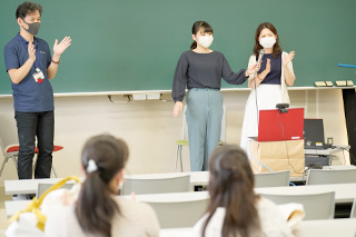 卒業生インタビュー(大学)