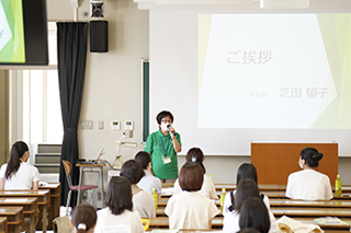 短大 学部長挨拶