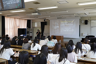 名古屋柳城女子大学こども学部の紹介