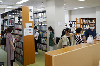 キャンパスめぐり「図書館」